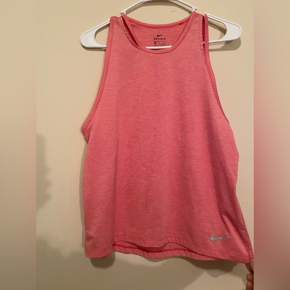 Nike dri-fit size M